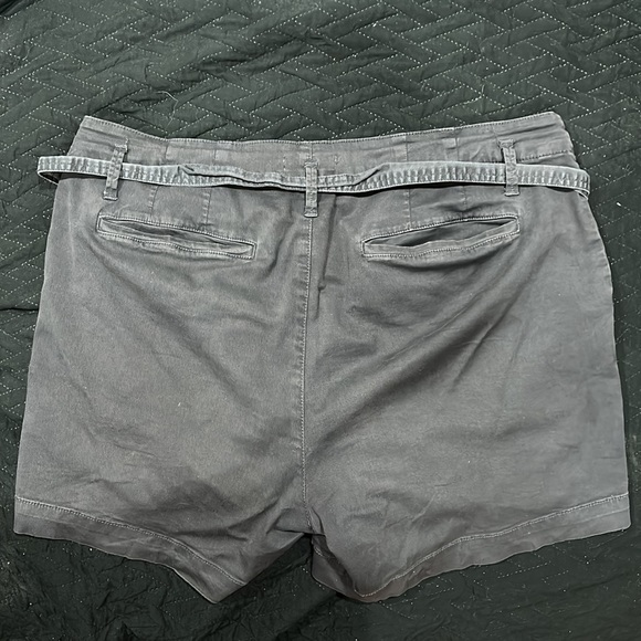 Kenzie Dark Grey Shorts size 10 - Picture 3 of 3